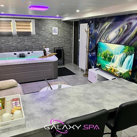 Galaxy Spa - Suite Mercure Jacuzzi Privatif Champigneulles Eksteriør bilde